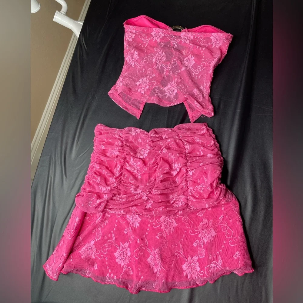 Pink Floral Crop Top and Skirt Set - Picture 3 of 6